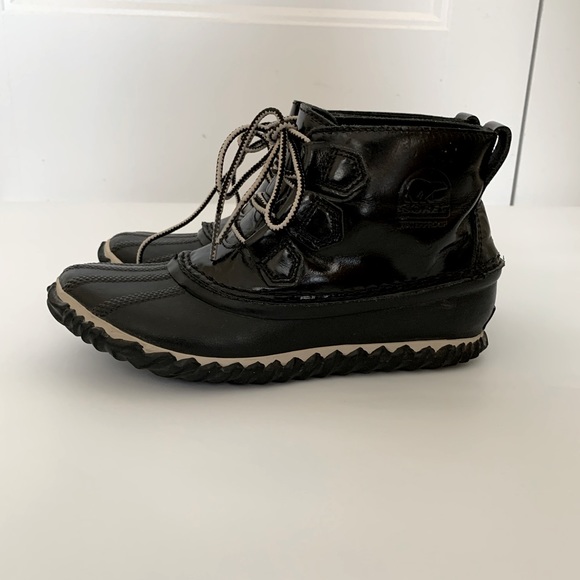 Sorel Out n About Patent Black Rainboots - Picture 3 of 10